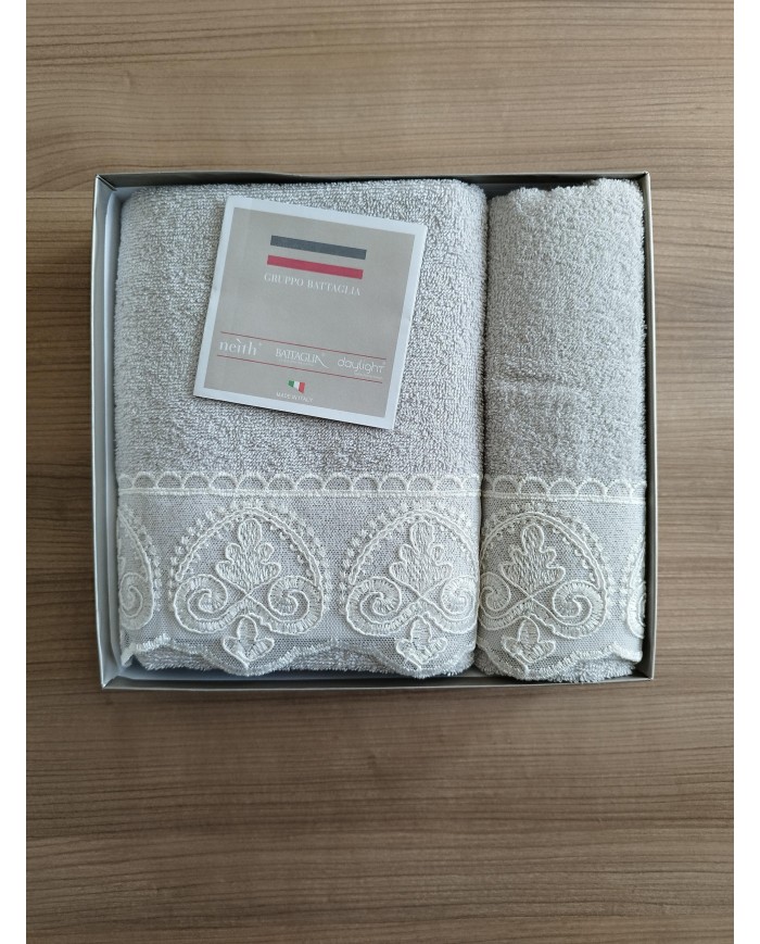 Set asciugamani 1+1 viso e ospite con pizzo Patty Battaglia Classico Italiano