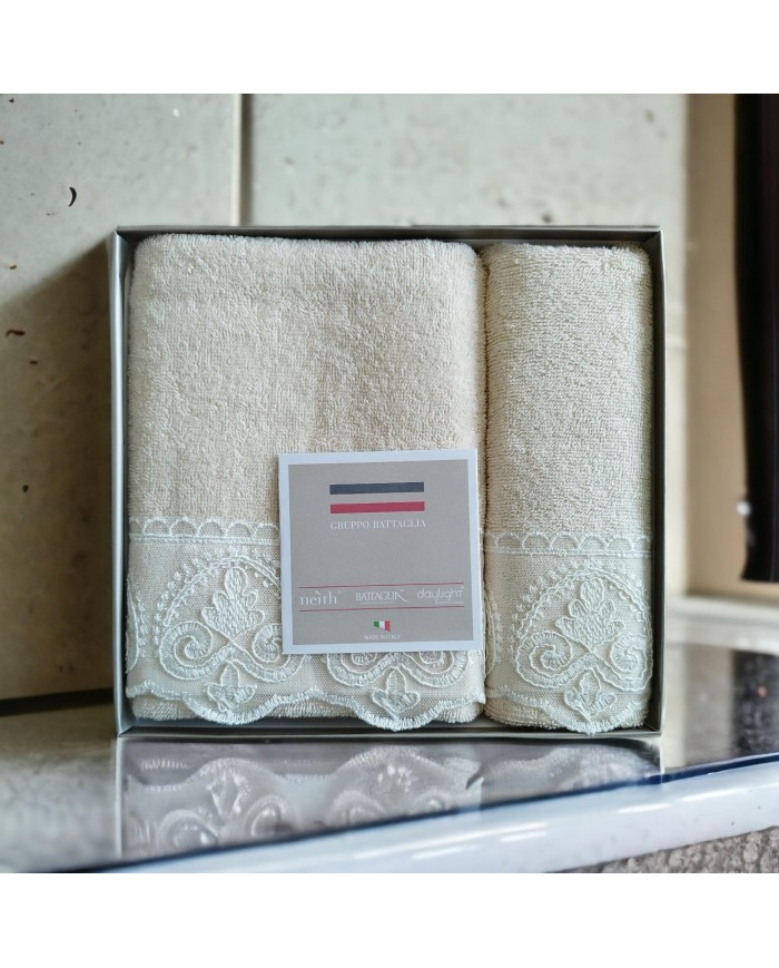 Set asciugamani 1+1 viso e ospite con pizzo Patty Battaglia Classico Italiano