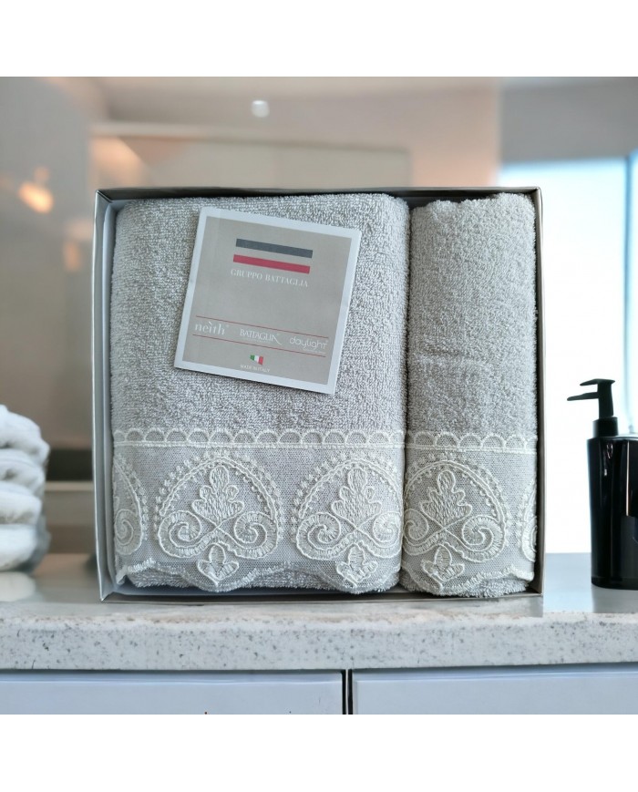 Set asciugamani 1+1 viso e ospite con pizzo Patty Battaglia Classico Italiano