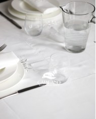 Servizio da tavola tondo ricamato colore bianco art.019