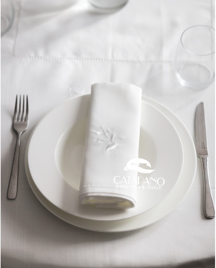 Servizio da tavola tondo ricamato colore bianco art.019
