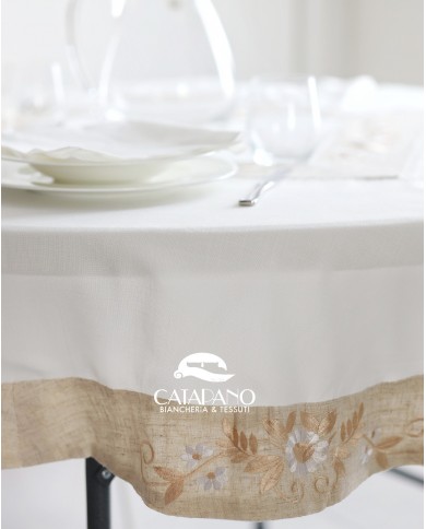 Servizio da tavola ricamato con tovaglia tonda bianca ed ecrù  art. 1189/1