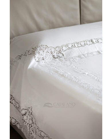 Copriletto in lino ricamato colore BIANCO modello Burano