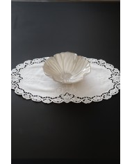 Set di sei centri ricamati in lino bianco Burano ovali