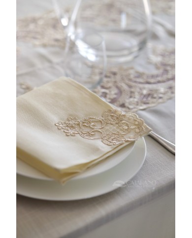 Tris da corredo copriletto, lenzuola e tovaglia Pizzo Rebrodè