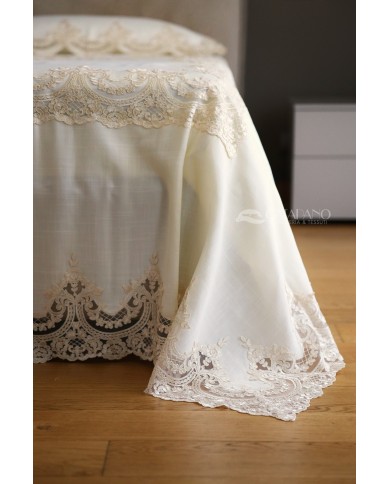 Tris da corredo copriletto, lenzuola e tovaglia Pizzo Rebrodè