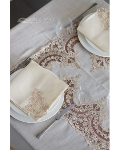 Tris da corredo copriletto, lenzuola e tovaglia Pizzo Rebrodè