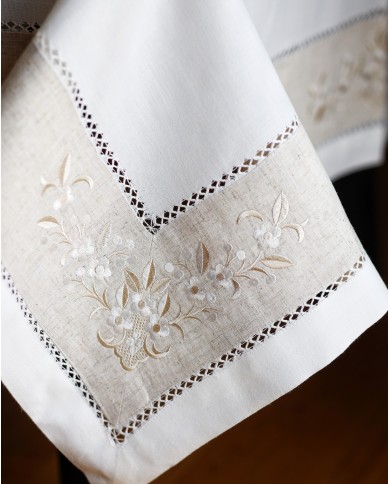 Servizio da tavola 6 posti bianco con ricamo ecrù