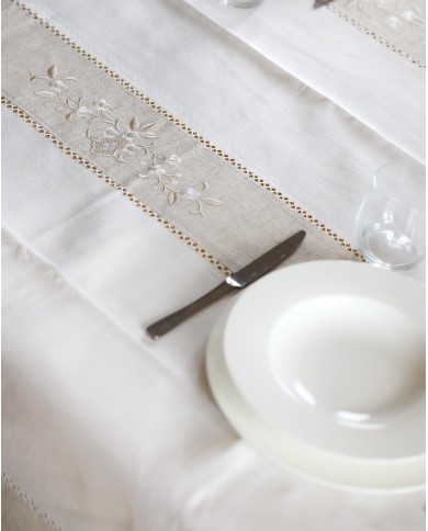 Servizio da tavola 6 posti bianco con ricamo ecrù