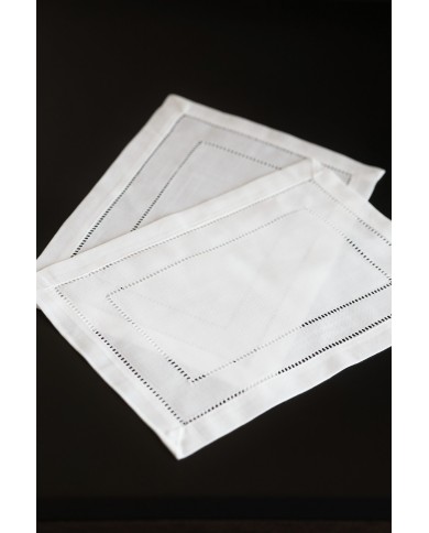 Set di 3 centri ricamati con orlo a giorno art. 4019