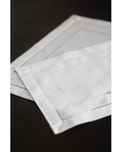 Set di 3 centri ricamati con orlo a giorno art. 4019