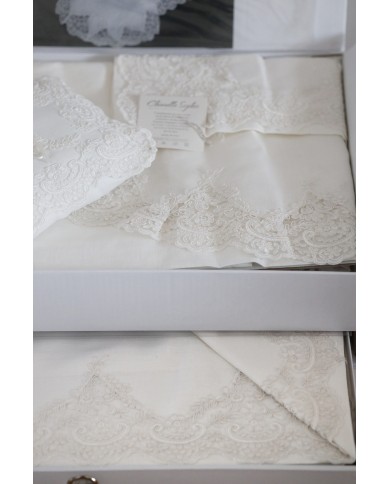 Coordinato copriletto, lenzuola, cuscino arredo in puro lino Chiarelle Sophie Narciso