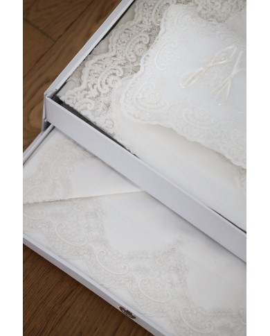 Coordinato copriletto, lenzuola, cuscino arredo in puro lino Chiarelle Sophie Narciso