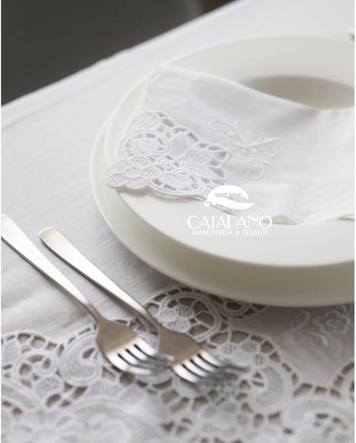 Tris in lino: copriletto, lenzuola e tovaglia Burano Maison Prestige Bianco