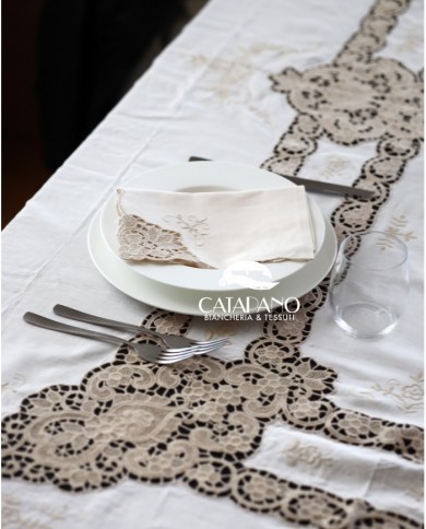 Tris in lino: copriletto, lenzuola e tovaglia Burano Maison Prestige Ecrú