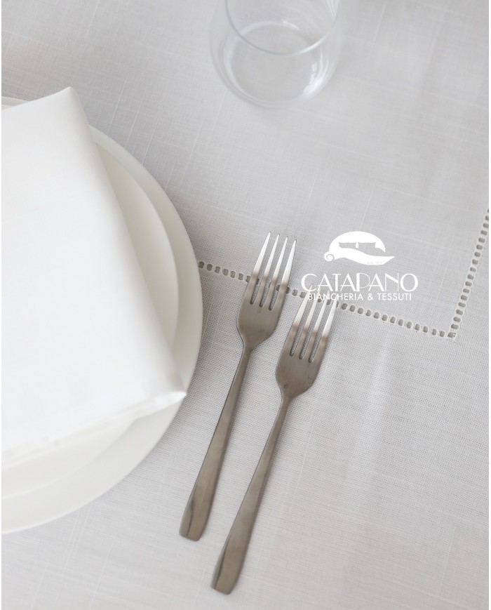 Servizio da tavola ricamato 12 posti bianco con orlo a giorno 180x270 art 4019