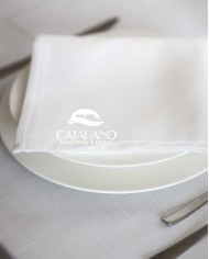 Servizio da tavola 18 posti bianco con orlo a giorno 180x360 art 4019