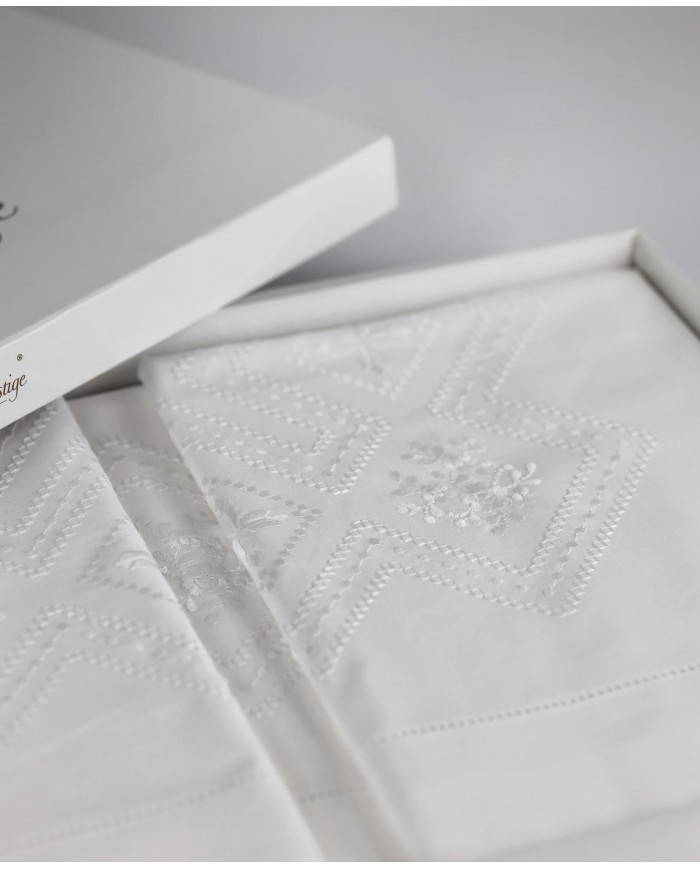 Parure lenzuola matrimoniali ricamate in puro cotone art 8687