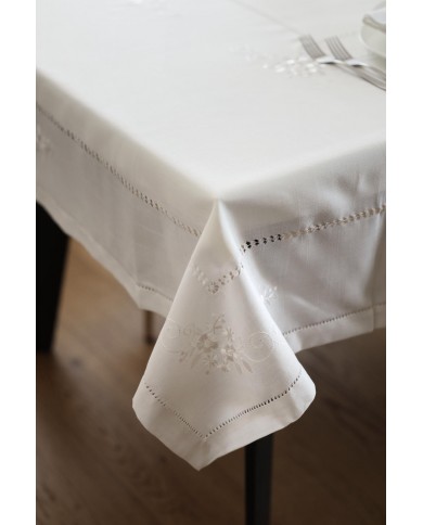 Servizio da tavola ricamato bianco 12 posti art. 019