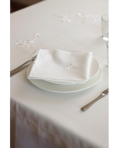 Servizio da tavola ricamato bianco 12 posti art. 020