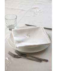 Servizio da tavola ricamato bianco 12 posti art. 020