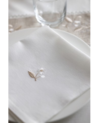 Servizio da tavola TONDO MAXI con tovaglia bianca ed ecrù art. 05721