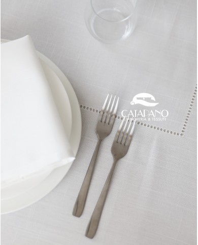 Servizio da tavola 8/10 posti bianco con orlo a giorno 180x225 art 4019