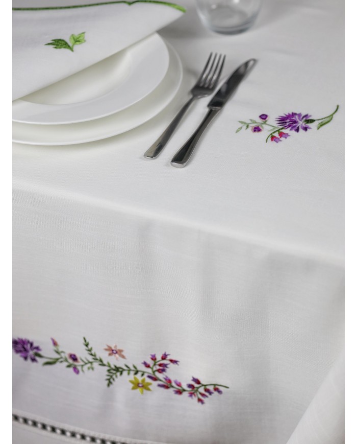 Servizio da tavola ricamato 12 posti tovaglia + tovaglioli art. 2334 Col.