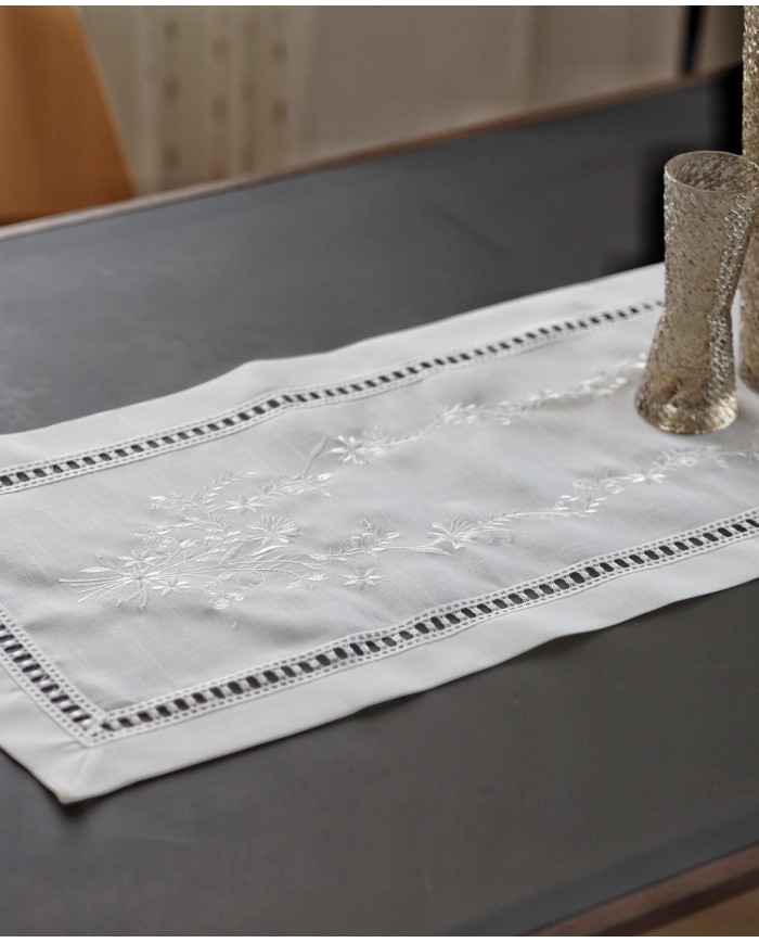 Runner ricamato misura maxi 40x180cm art. 2334