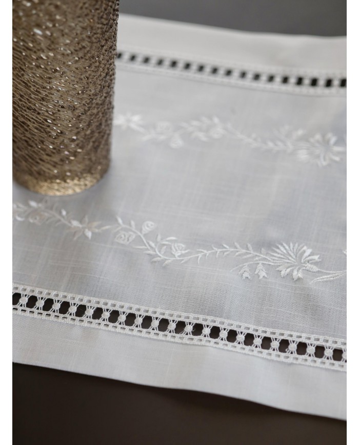 Runner ricamato misura maxi 40x180cm art. 2334