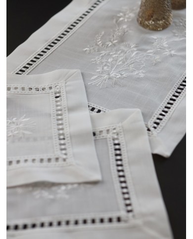 Set di 3 centri ricamati art. 2334