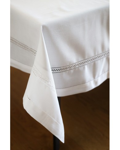 Servizio da tavola 24 posti bianco ricamato con orlo a giorno 180x450 art 2018