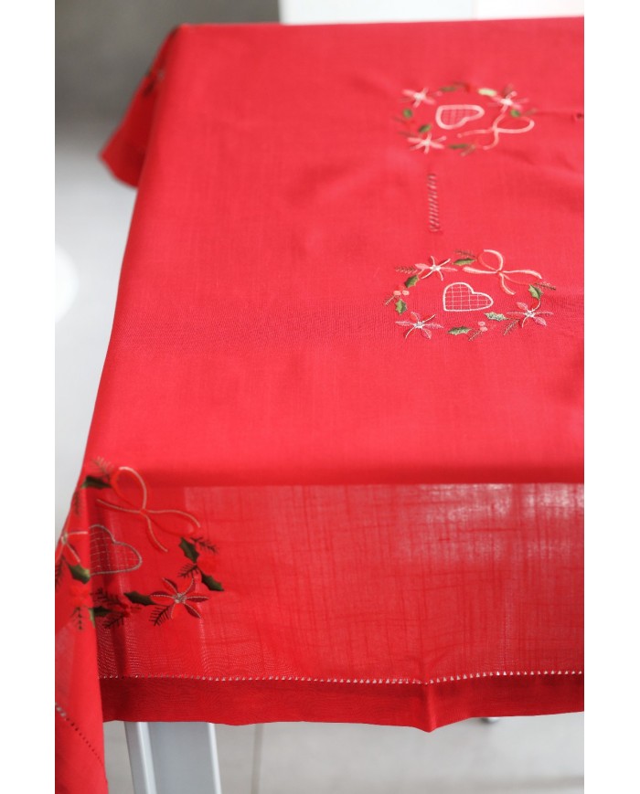 Servizio da tavola di Natale rosso ricamato cuori by Maison Prestige