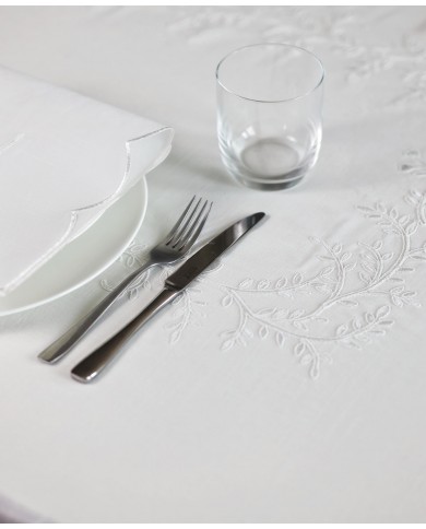 Tovaglia ricamata 12 posti con tovaglioli art. TL004
