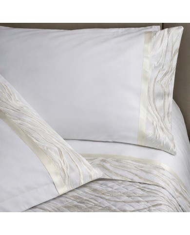 Completo Lenzuola con balza in raso di cotone matrimoniale Josephine, CAREZZE