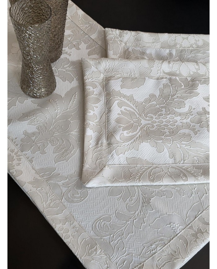 Set di 3 centri in raso jacquard di puro cotone Nada Carrara art. Rebrodè