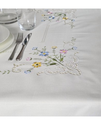 Servizio da tavola 12 posti ricamato, bianco con ricamo colori pastello art. 8100