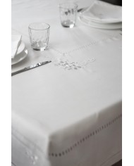 Servizio da tavola ricamato bianco 18 posti art. 019