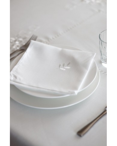 Servizio da tavola ricamato bianco 18 posti art. 019