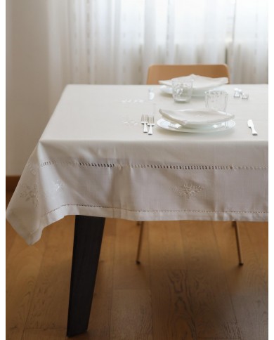 Servizio da tavola ricamato bianco 18 posti art. 019