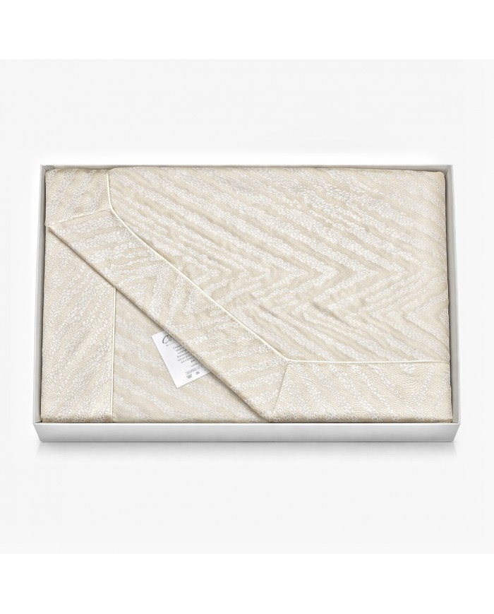 Copriletto in raso operato Sophie Chiarelle art. Gaia