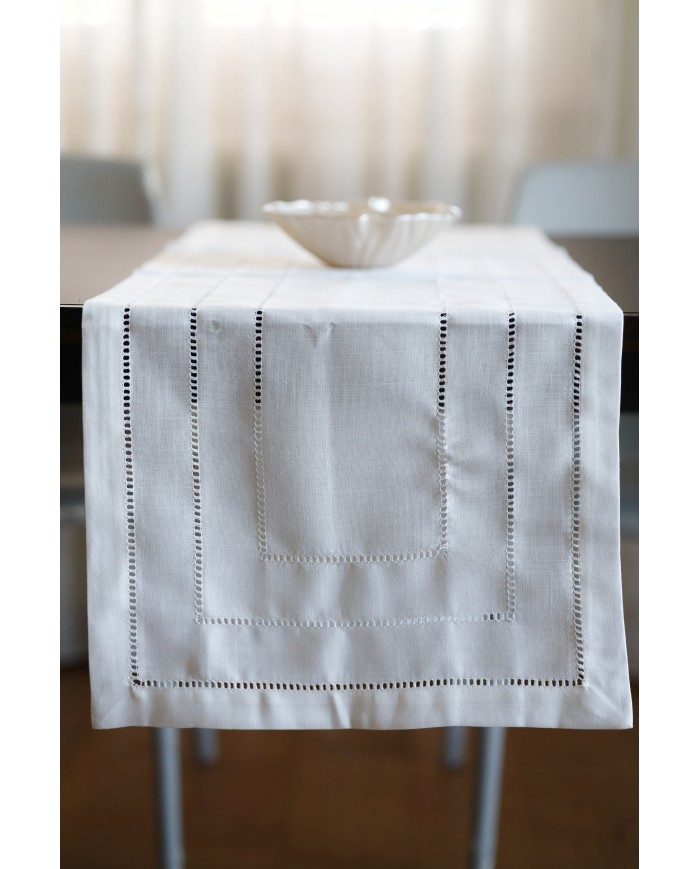 Runner ricamato con orlo a giorno 40x135 art. 4019