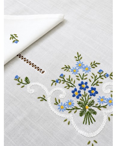 Servizio da tavola ricamato 12 posti con punto a giorno art. 021 BLU
