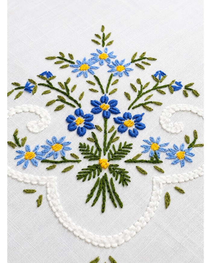 Servizio da tavola ricamato 12 posti con punto a giorno art. 021 BLU