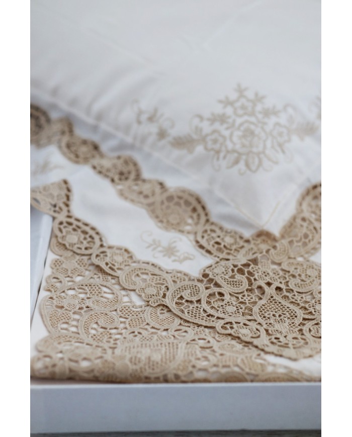 Parure Lenzuola matrimoniali in lino ricamate mod. Burano ecrù