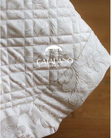Copriletto Trapuntato matrimoniale in tessuto jacquard Rebrodè by Nada Carrara