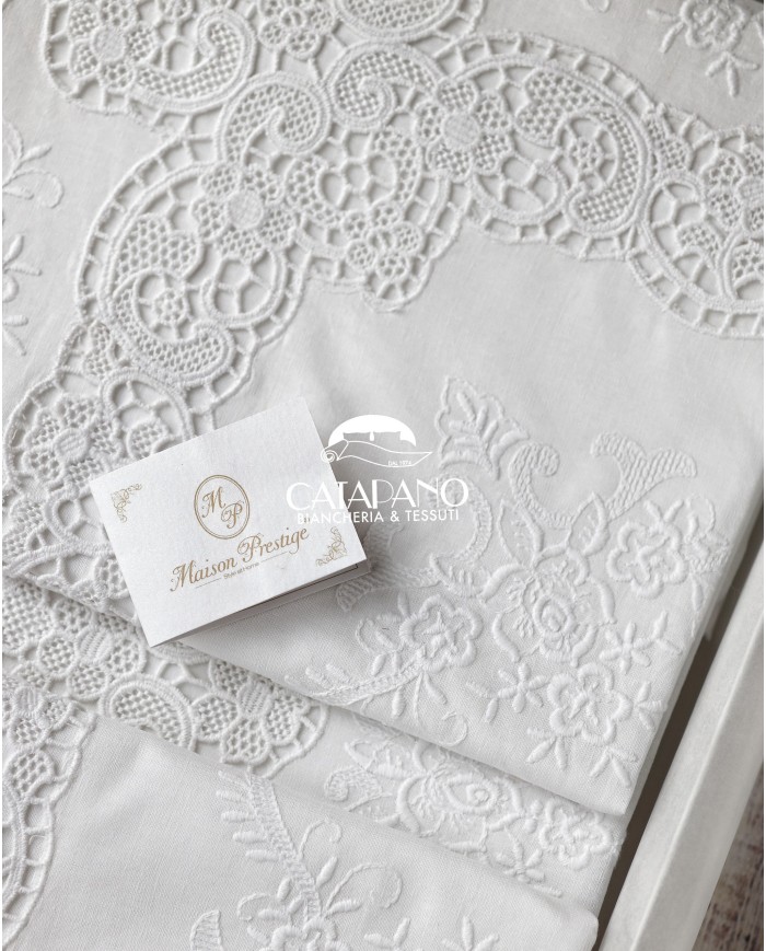 Tris in lino: copriletto, lenzuola e tovaglia Burano Maison Prestige Bianco