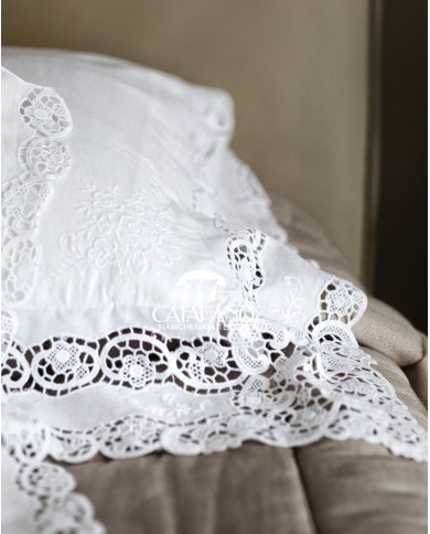 Tris in lino: copriletto, lenzuola e tovaglia Burano Maison Prestige Bianco