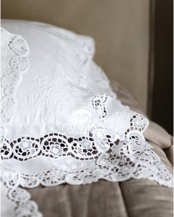 Tris in lino: copriletto, lenzuola e tovaglia Burano Maison Prestige Bianco