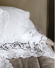 Tris in lino: copriletto, lenzuola e tovaglia Burano Maison Prestige Bianco